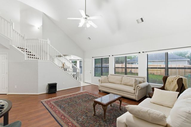 811 Belvedere Drive, Conroe, TX 77301