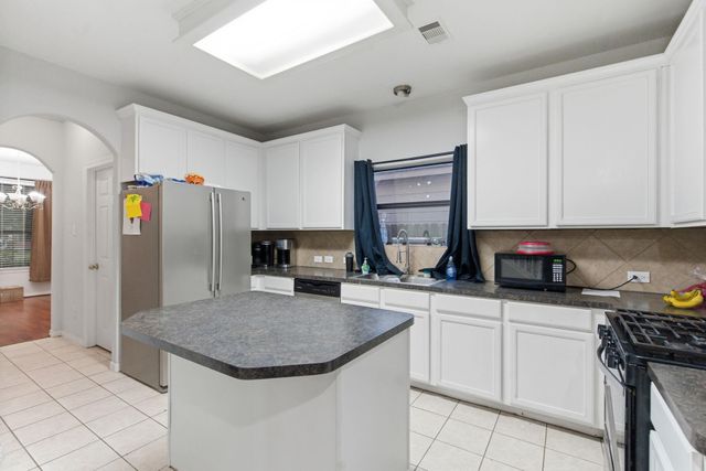 811 Belvedere Drive, Conroe, TX 77301