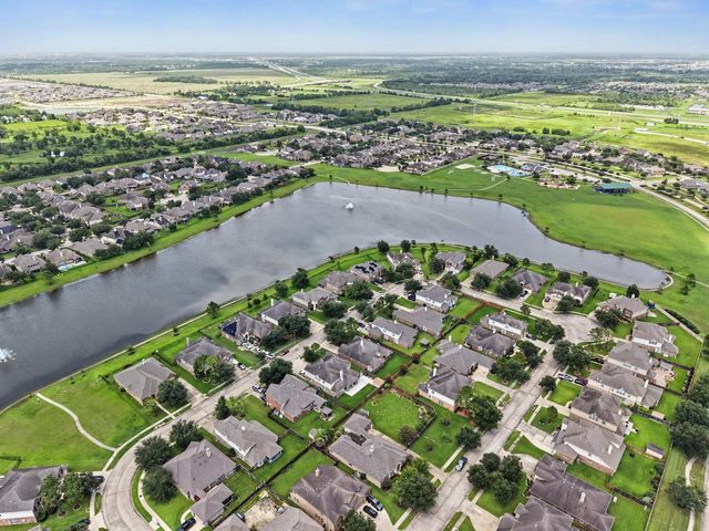 2714 Nickel Canyon Drive, Rosharon, TX 77583