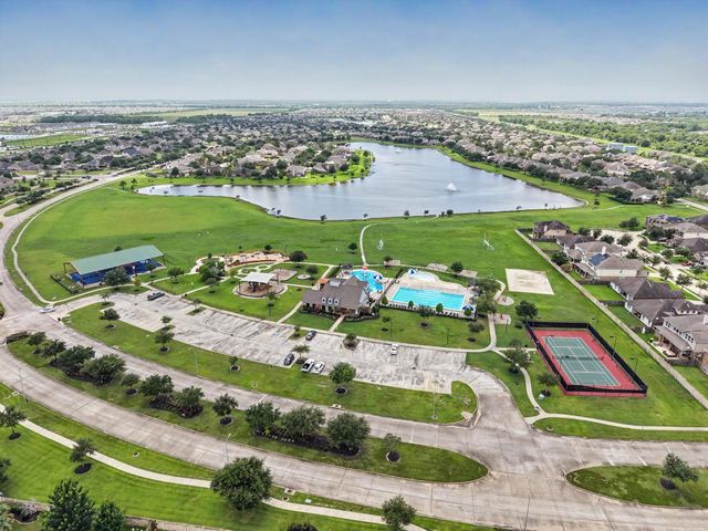 2714 Nickel Canyon Drive, Rosharon, TX 77583