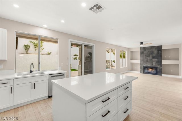 1870 Desert Forest Way, Henderson, NV 89012