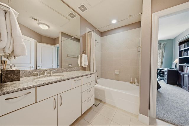 3333 Allen Parkway 709, Houston, TX 77019
