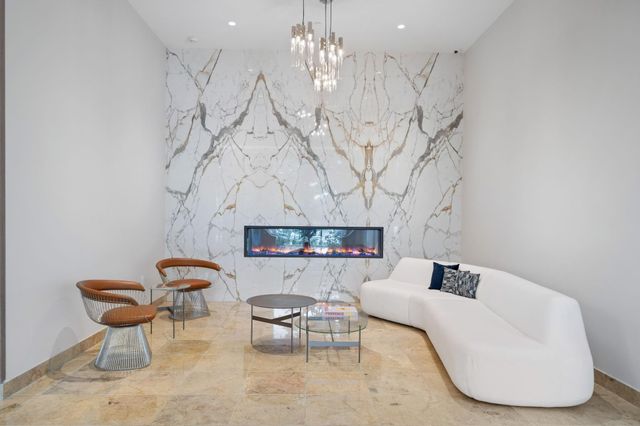 3333 Allen Parkway 709, Houston, TX 77019