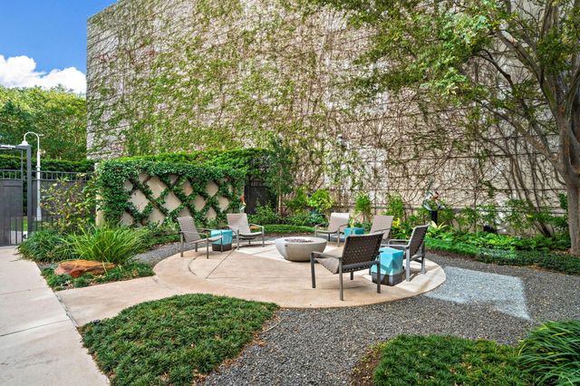 3333 Allen Parkway 709, Houston, TX 77019
