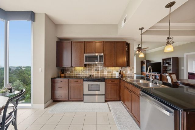 3333 Allen Parkway 709, Houston, TX 77019