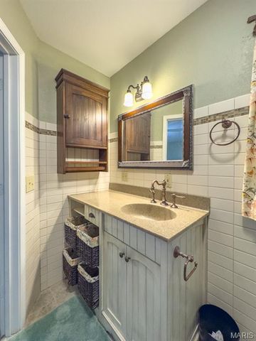 202 Cartall Street, St James, MO 65559