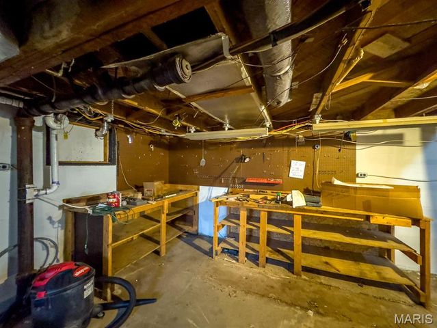 202 Cartall Street, St James, MO 65559