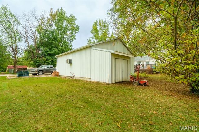 202 Cartall Street, St James, MO 65559