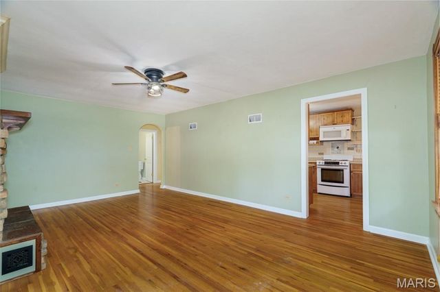 202 Cartall Street, St James, MO 65559