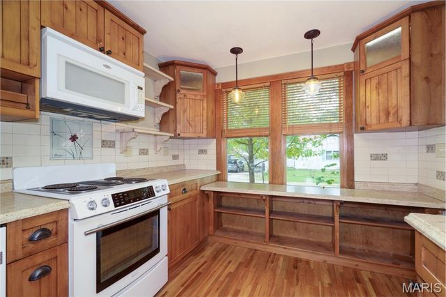 202 Cartall Street, St James, MO 65559