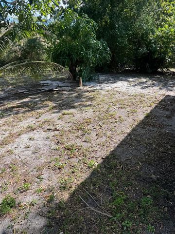 412 NW 21st Ter, Fort Lauderdale, FL 33311