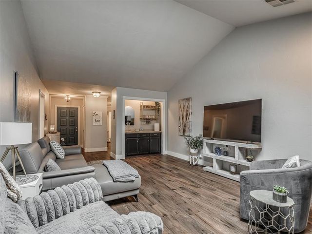 2622 N Silvertree Street, Oklahoma City, OK 73120