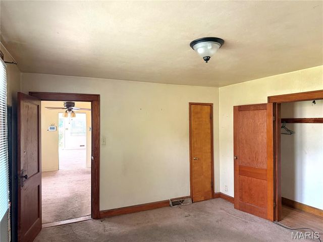 9806 W Main Street, Belleville, IL 62223