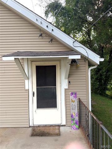 9806 W Main Street, Belleville, IL 62223