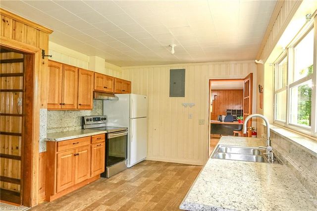 4844 Saint Paul Church Road, Hamptonville, NC 27020