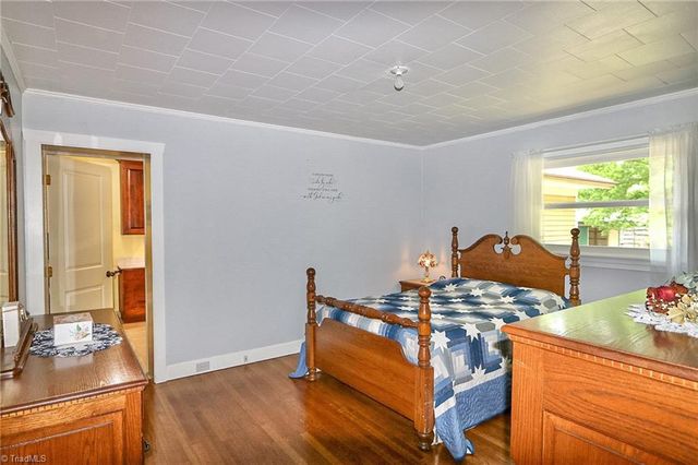 4844 Saint Paul Church Road, Hamptonville, NC 27020