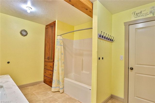 4844 Saint Paul Church Road, Hamptonville, NC 27020