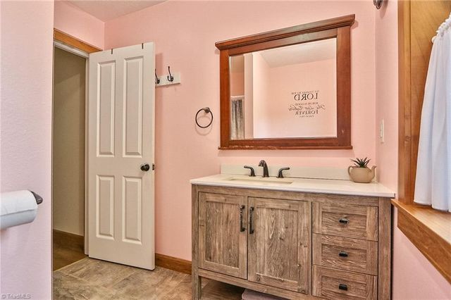 4844 Saint Paul Church Road, Hamptonville, NC 27020