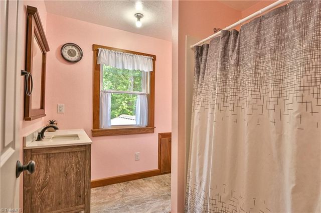4844 Saint Paul Church Road, Hamptonville, NC 27020