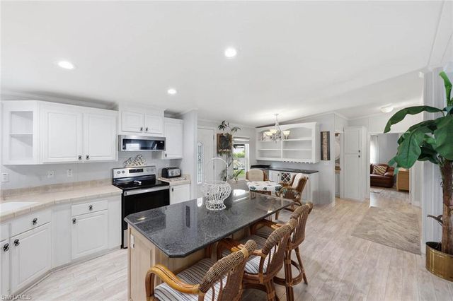 1229 Skyline DR, Naples, FL 34114
