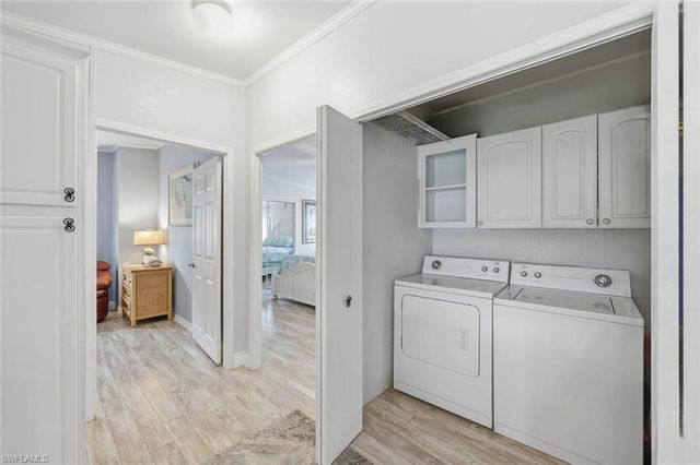 1229 Skyline DR, Naples, FL 34114
