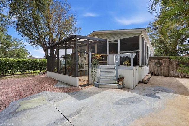 1229 Skyline DR, Naples, FL 34114
