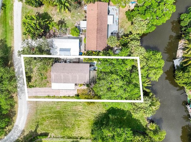 1229 Skyline DR, Naples, FL 34114