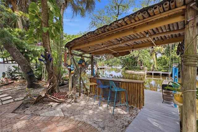 1229 Skyline DR, Naples, FL 34114