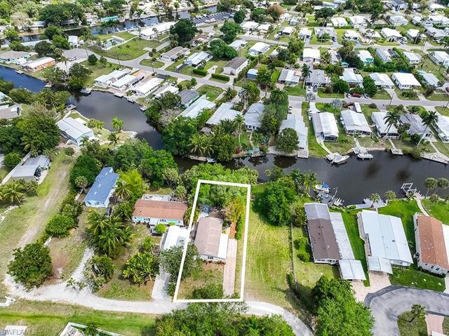 1229 Skyline DR, Naples, FL 34114