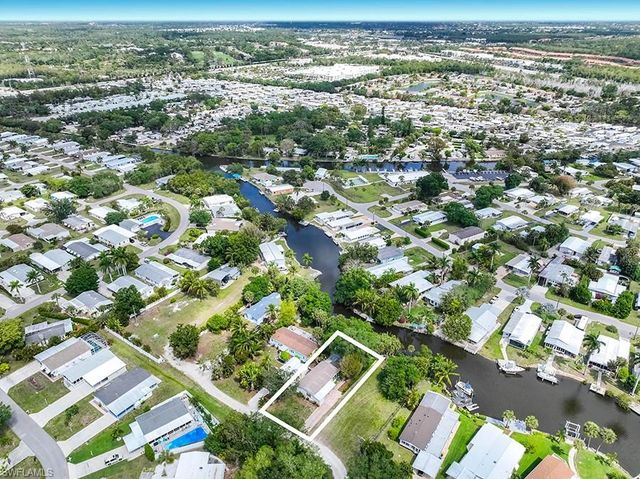 1229 Skyline DR, Naples, FL 34114