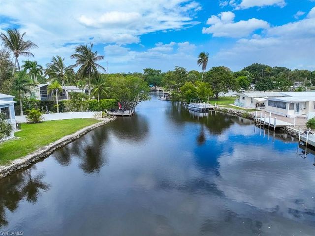 1229 Skyline DR, Naples, FL 34114