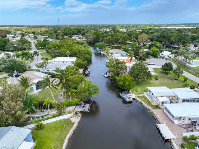 1229 Skyline DR, Naples, FL 34114