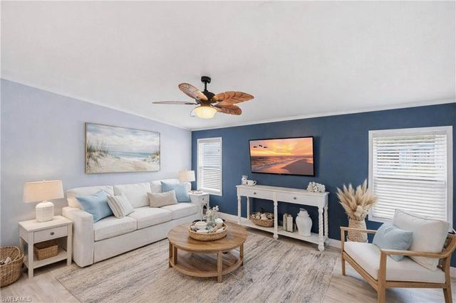 1229 Skyline DR, Naples, FL 34114