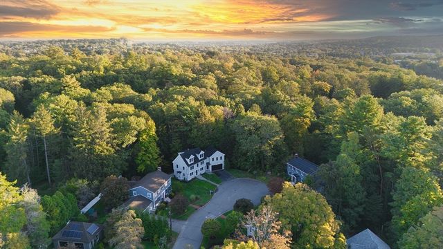 6 Ivy Ln, Winchester, MA 01890