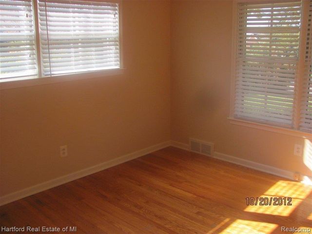 4975 Inkster Road, Bloomfield Hills, MI 48302