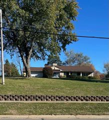 4975 Inkster Road, Bloomfield Hills, MI 48302