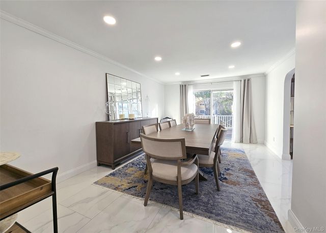 31 Hampshire Court 31, Holbrook, NY 11741