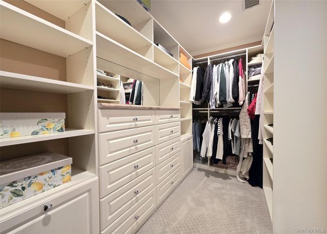 31 Hampshire Court 31, Holbrook, NY 11741