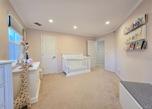 31 Hampshire Court 31, Holbrook, NY 11741