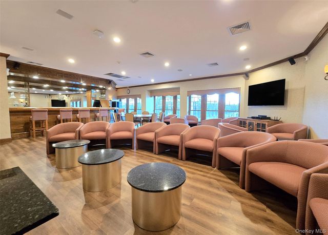 31 Hampshire Court 31, Holbrook, NY 11741