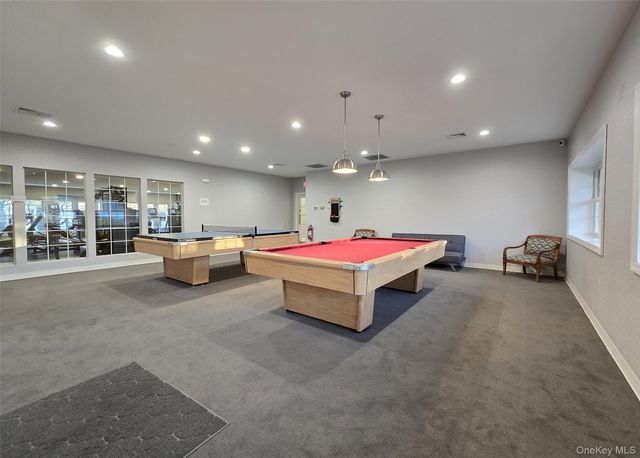 31 Hampshire Court 31, Holbrook, NY 11741