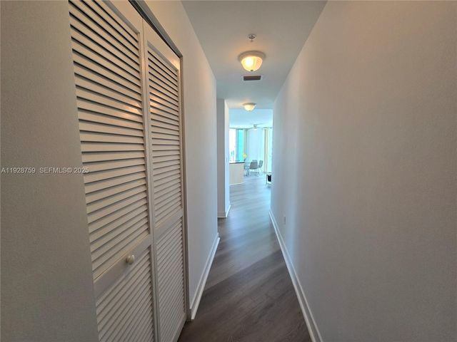 79 SW 12th St 1701-S, Miami, FL 33130