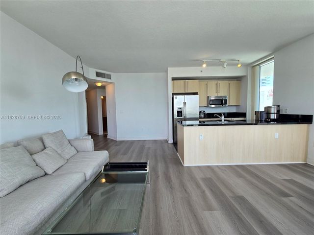 79 SW 12th St 1701-S, Miami, FL 33130