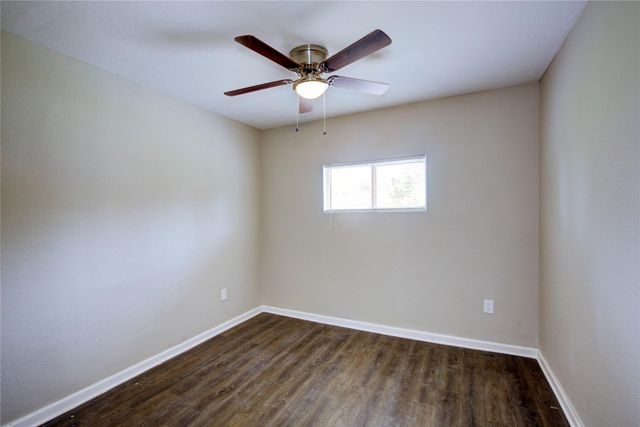 5406 Bataan Road, Houston, TX 77033