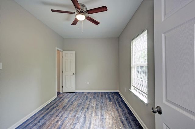 5406 Bataan Road, Houston, TX 77033