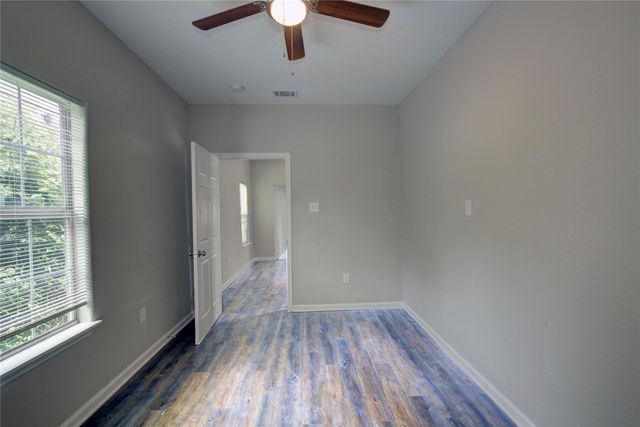 5406 Bataan Road, Houston, TX 77033