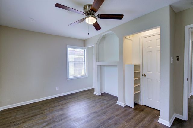 5406 Bataan Road, Houston, TX 77033