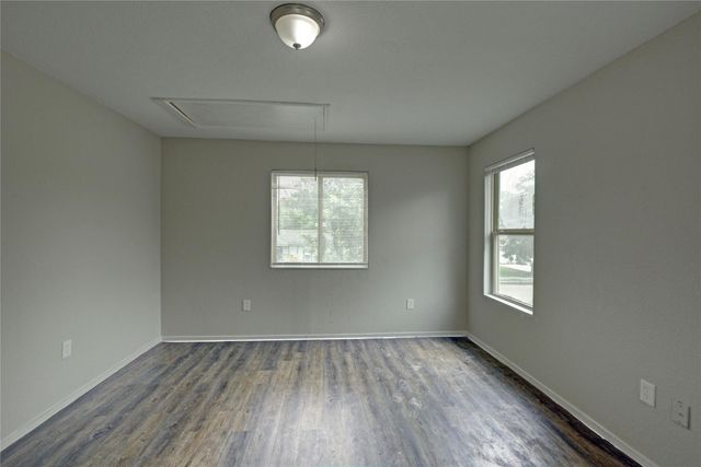 5406 Bataan Road, Houston, TX 77033