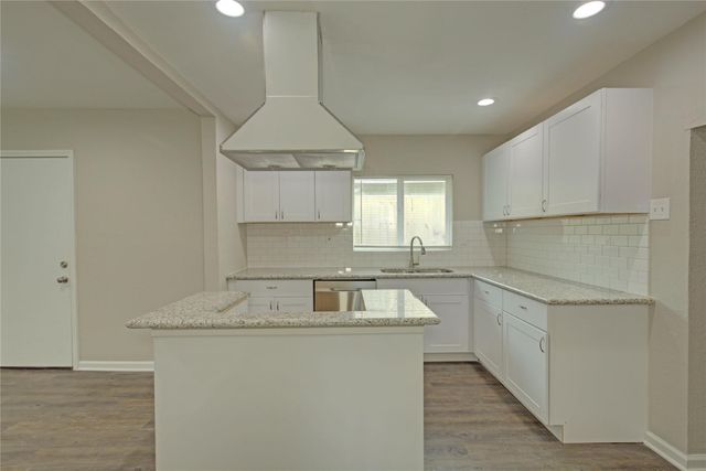 5406 Bataan Road, Houston, TX 77033
