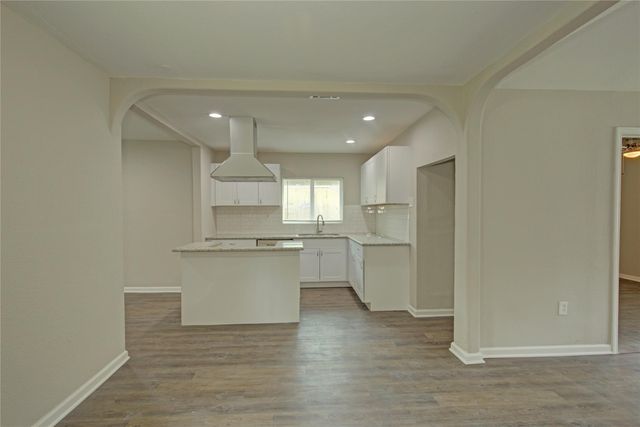 5406 Bataan Road, Houston, TX 77033